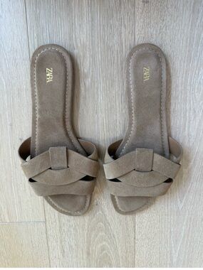 ZARA Taupe Suede Knotted Slide Sandals